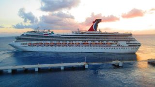 カーニバル・グローリー（Carnival Glory）